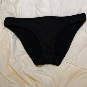 Brand:Hollister Size:M Color:black